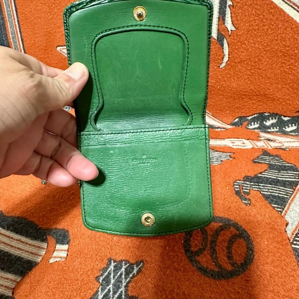 LOUIS VUITTON ❤️🌟VINTAGE GREEN EPI JEWELRY CASE⭐️